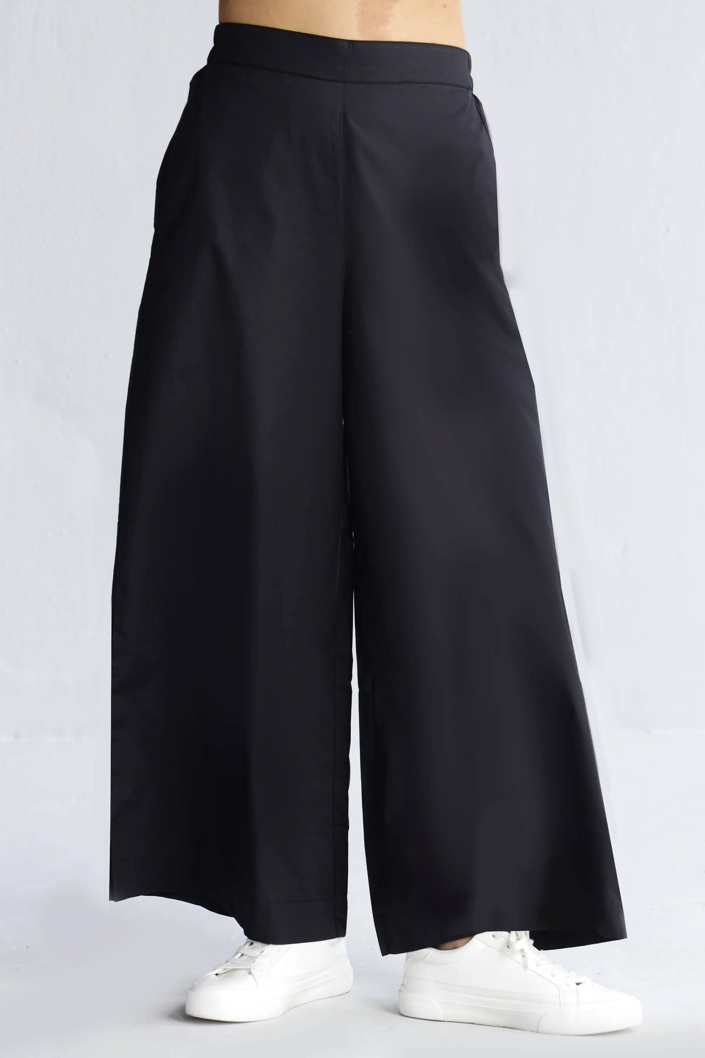 Essential Pants : Black