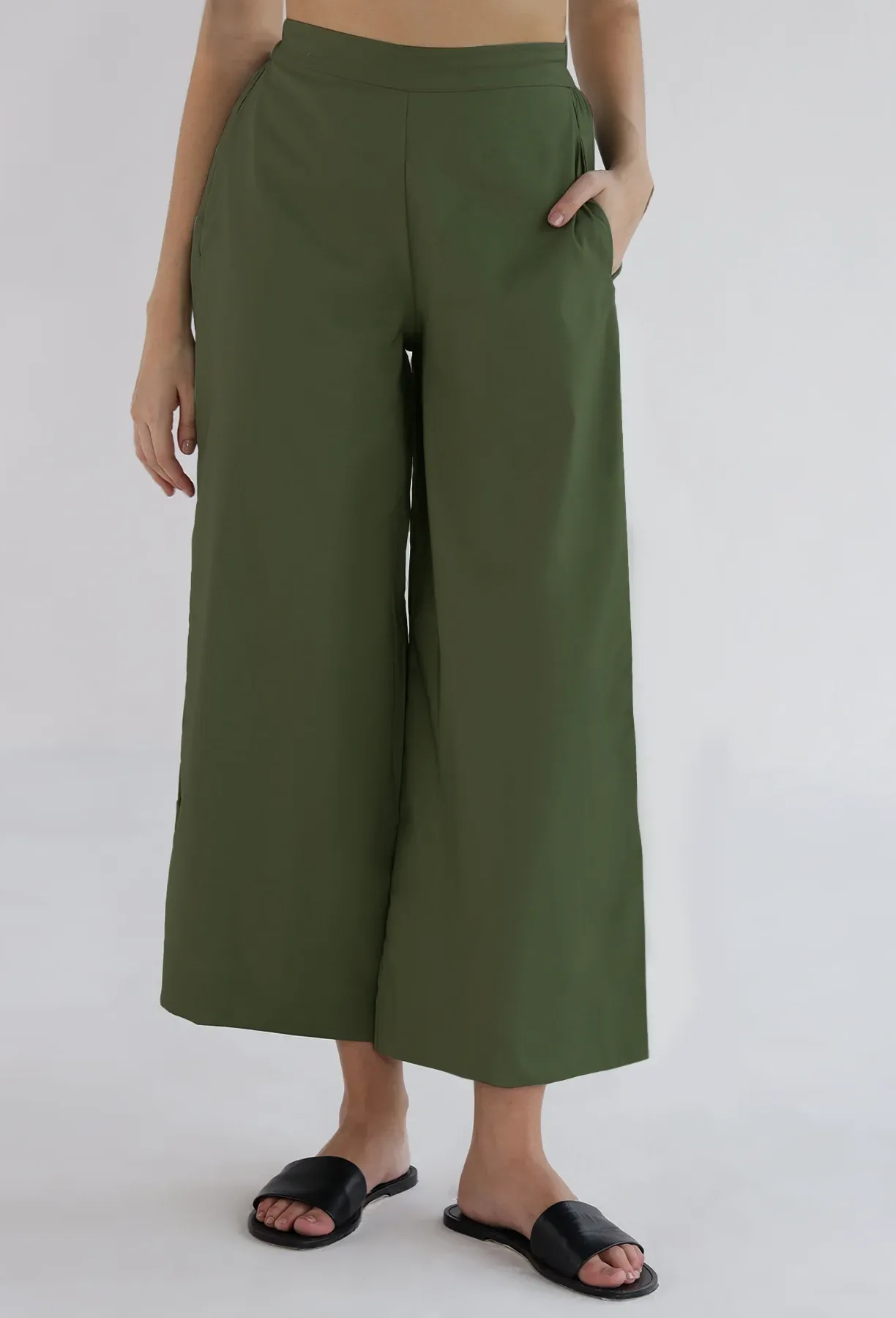 Essential Pants : Olive Biome