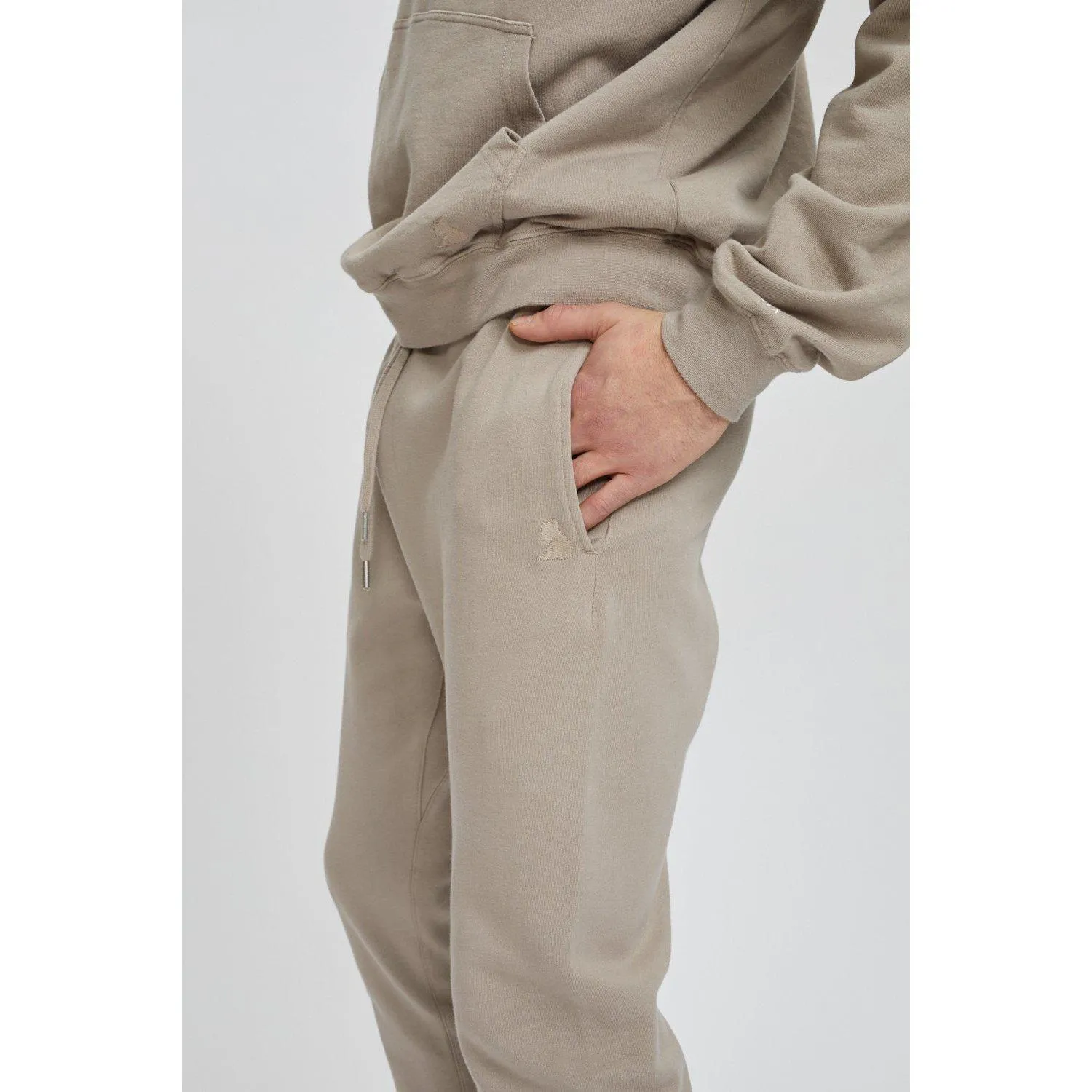 ESSENTIAL SWEATPANT