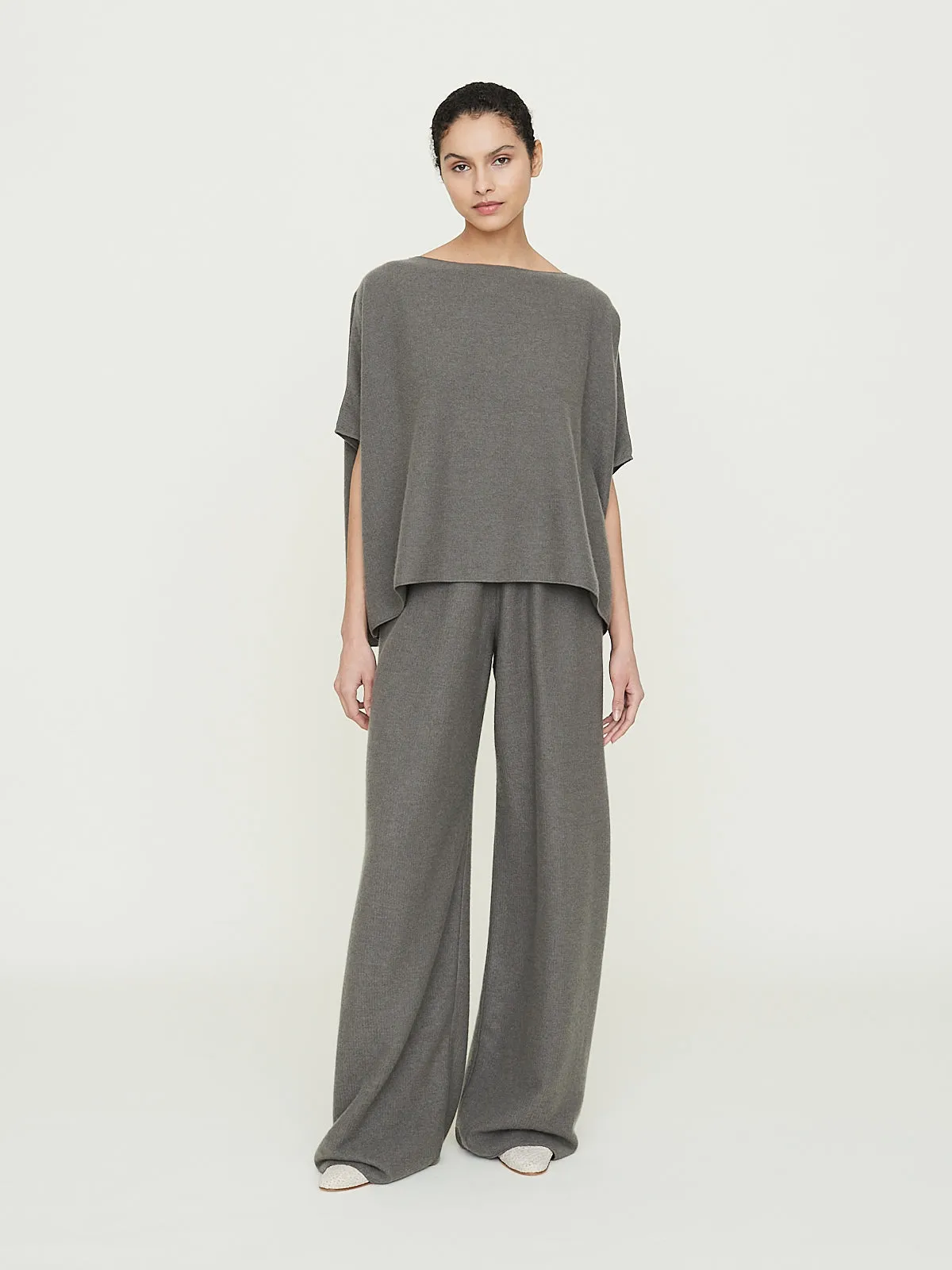 Knitted Pants in Fog