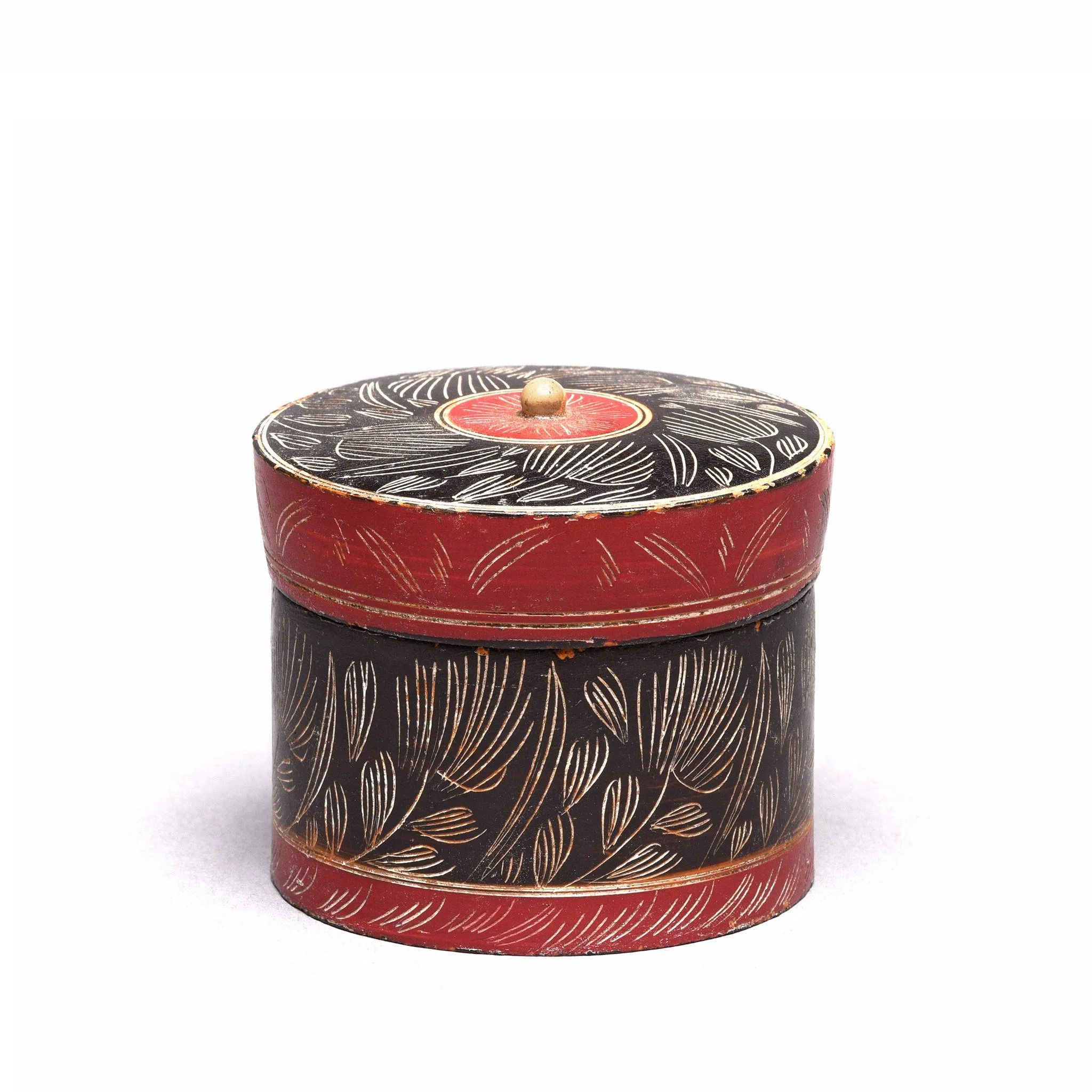 Scratchwork Lacquer Pot from Kutch - 19thC