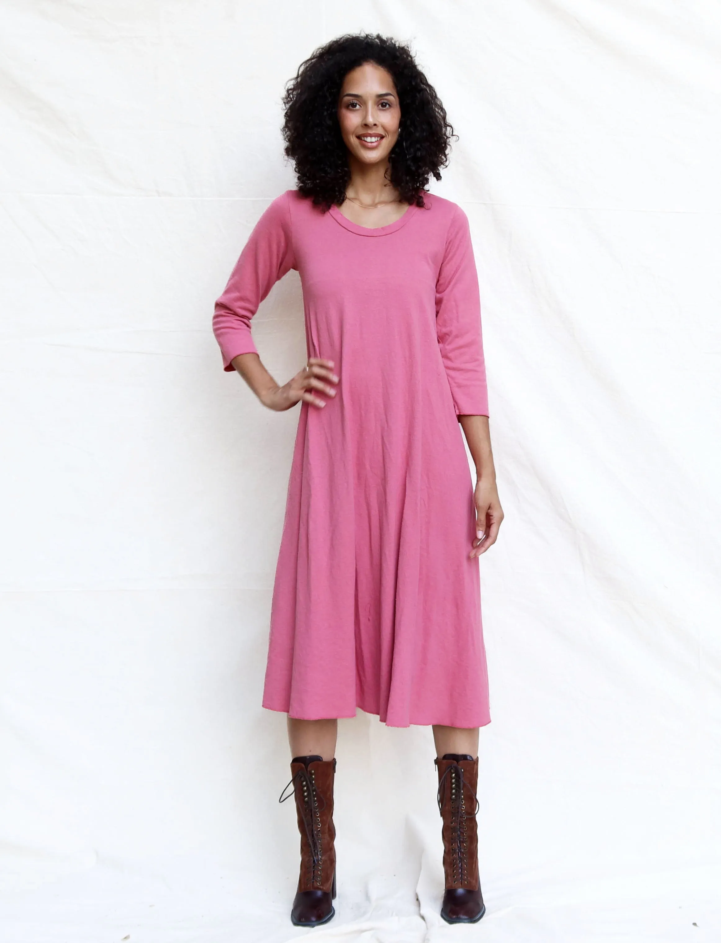 Tee Wanderer Below Knee Dress