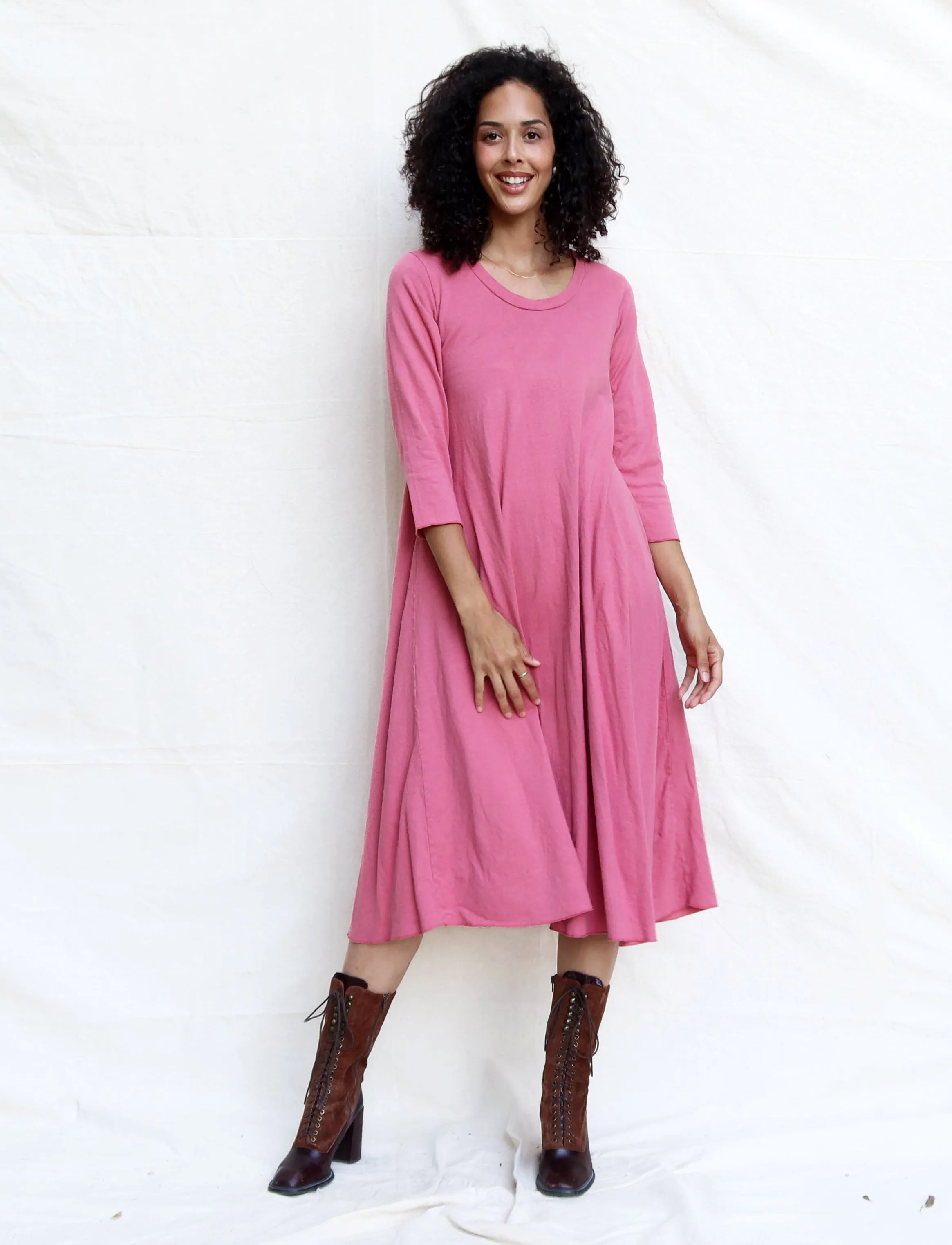 Tee Wanderer Below Knee Dress